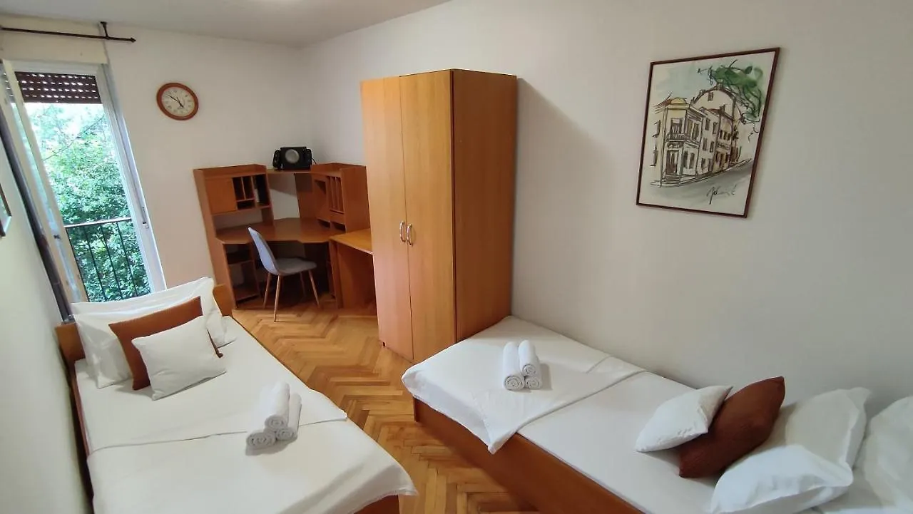דירה ספליט Deluxe Apartman Pervan
